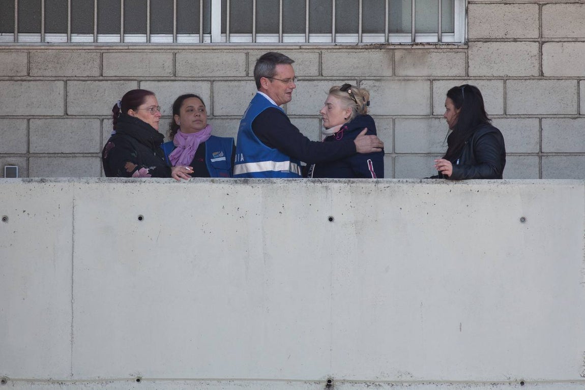 Instalan un sonar y un robot submarino en el «Clara Campoamor» para buscar el «Rúa Mar»