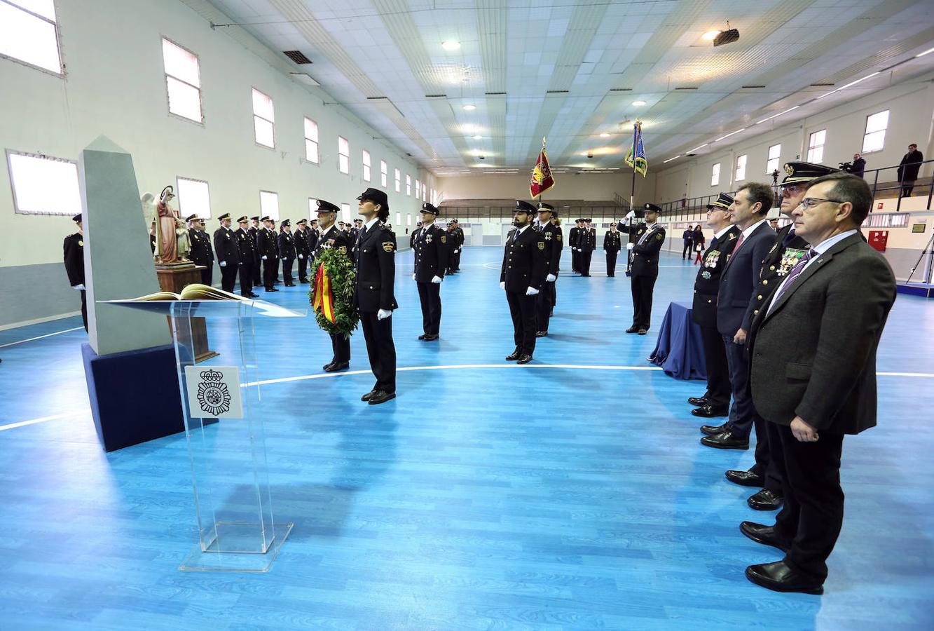 Las condecoraciones a los policías nacionales de Toledo, en imágenes