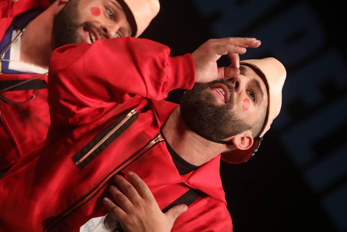 FOTOS: Chirigota La Casa de Papelillos en el COAC 2020