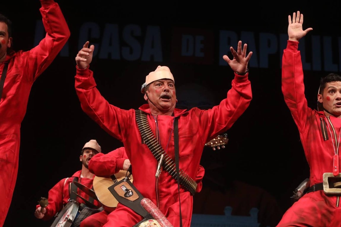 FOTOS: Chirigota La Casa de Papelillos en el COAC 2020