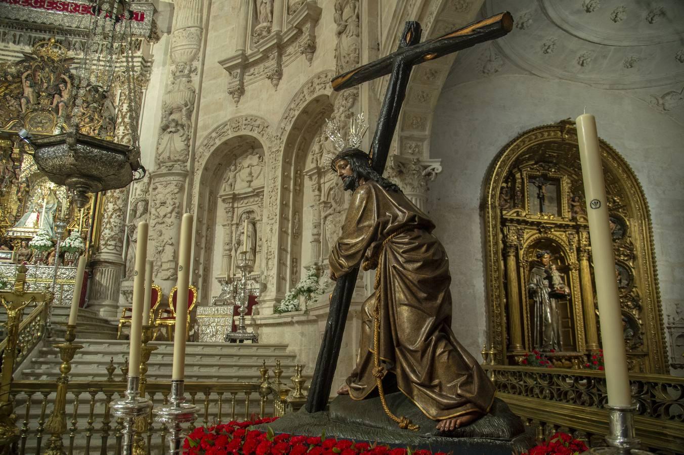 El Cristo de la Corona en la capilla Real