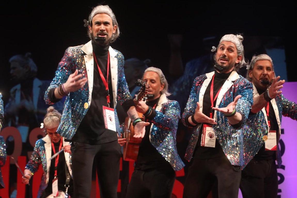 FOTOS: Chirigota de Bizcocho &#039;Los couchers lowcost&#039; en el COAC 20202