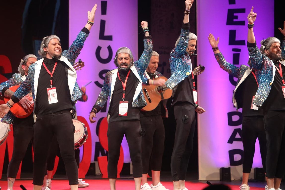 FOTOS: Chirigota de Bizcocho &#039;Los couchers lowcost&#039; en el COAC 20202