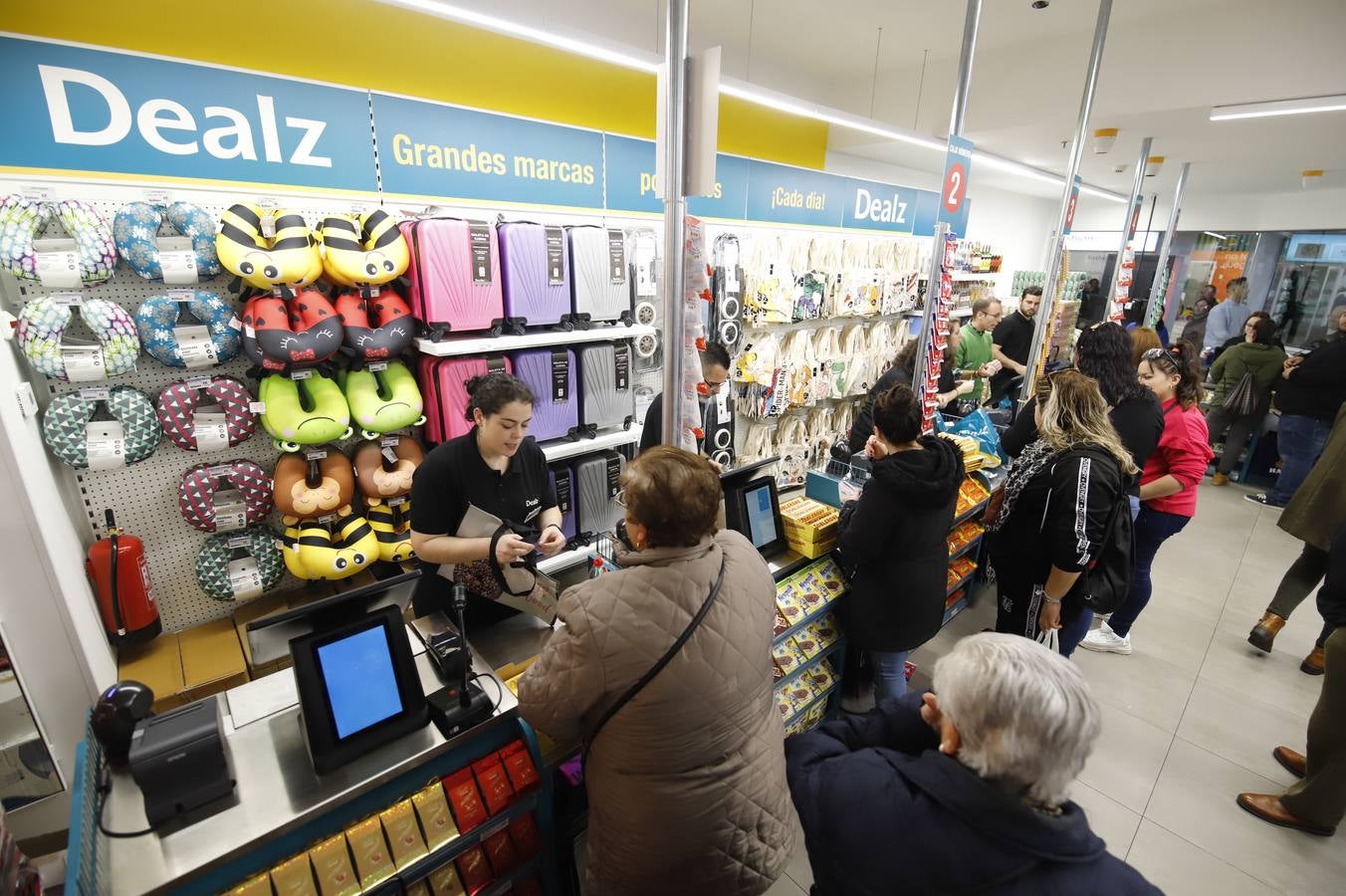 La apertura de Dealz en Córdoba, en imágenes