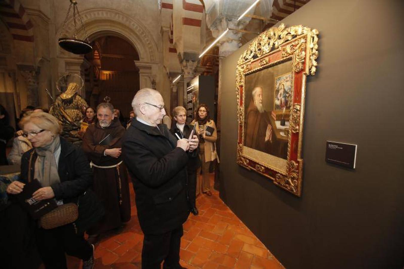 La exposición de la Paz de Córdoba sobre la Divina Pastora, en imágenes