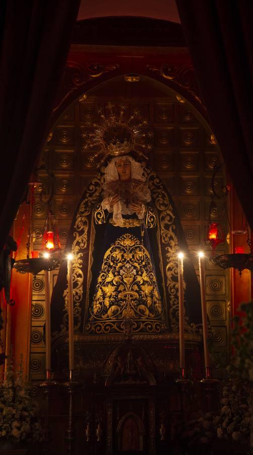 El altar de quinario del Cristo de la Buena Muerte de la Hiniesta