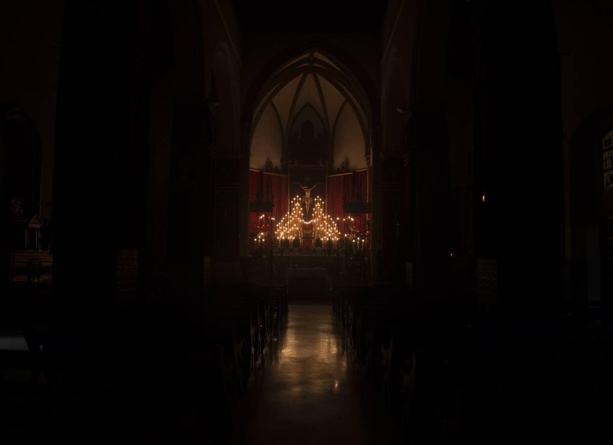 El altar de quinario del Cristo de la Buena Muerte de la Hiniesta