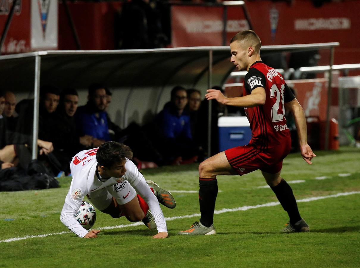 La eliminación del Sevilla de la Copa ante el Mirandés, en imágenes