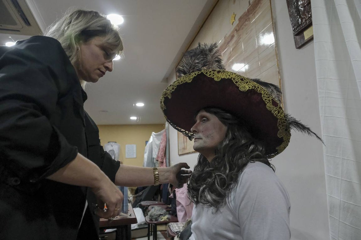 FOTOS: Así se prepara la &#039;Chusma selecta&#039; de Martínez Ares antes del Falla. COAC 2020