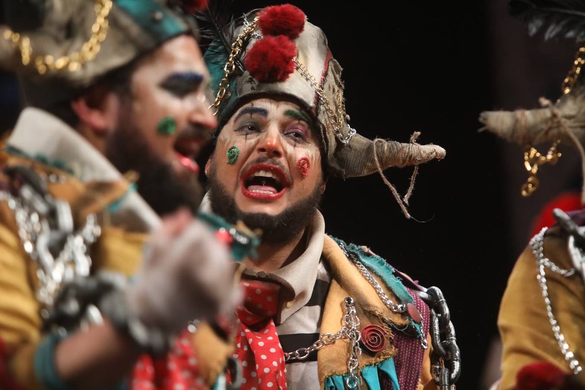 FOTOS: Comparsa Los Encaidenaos en el COAC 2020