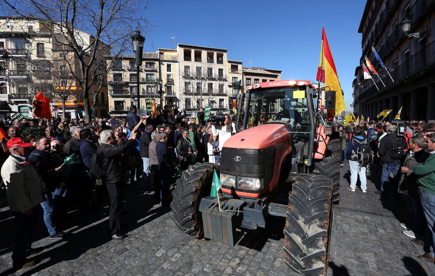 Las imágenes de la multitudinaria protesta de los agricultores y ganaderos en Toledo