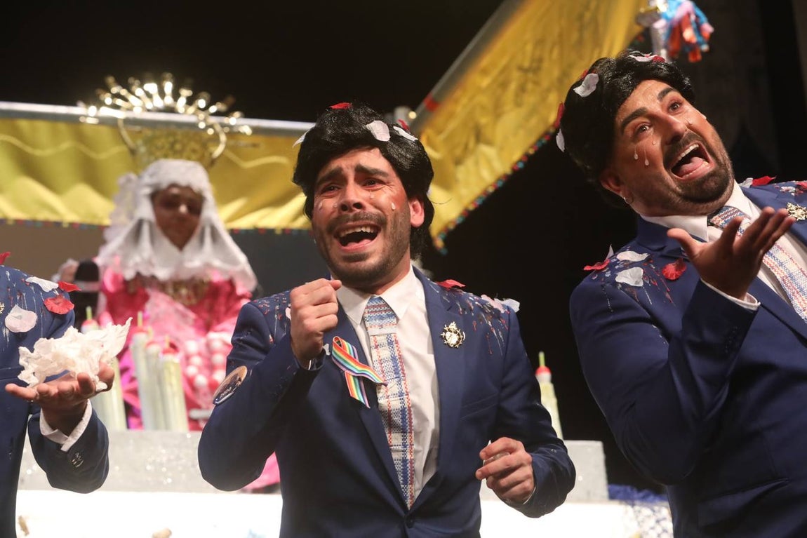 FOTOS: La chirigota Aquí estamos de paso el COAC 2020