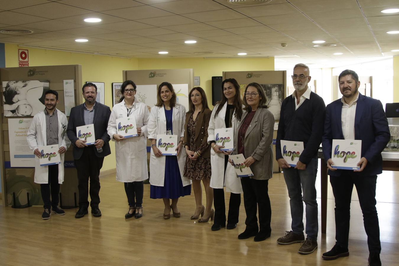 El Hospital de Valme acoge «Expression of Hope», una exposición con obras de afectados por enfermedades raras