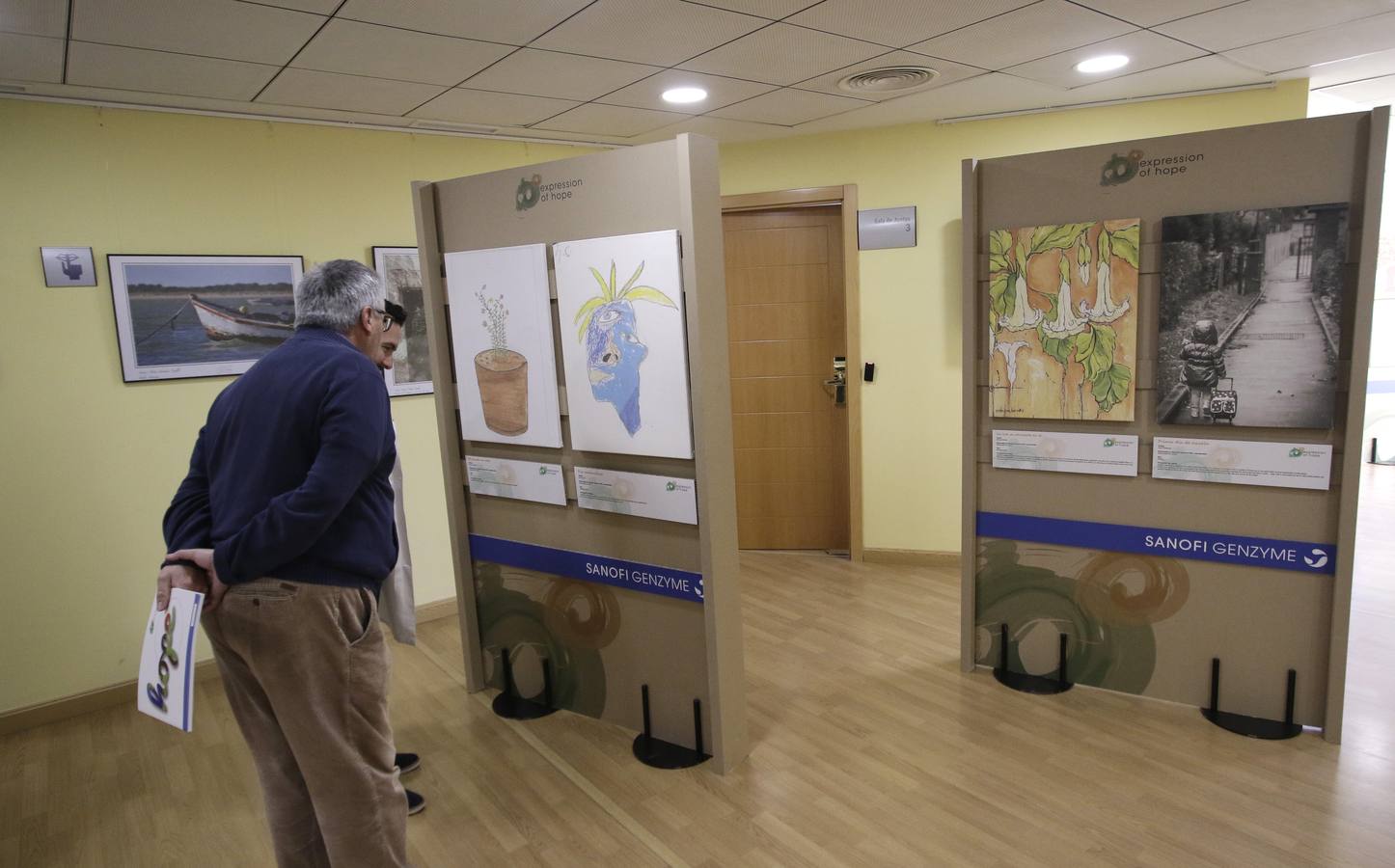 El Hospital de Valme acoge «Expression of Hope», una exposición con obras de afectados por enfermedades raras