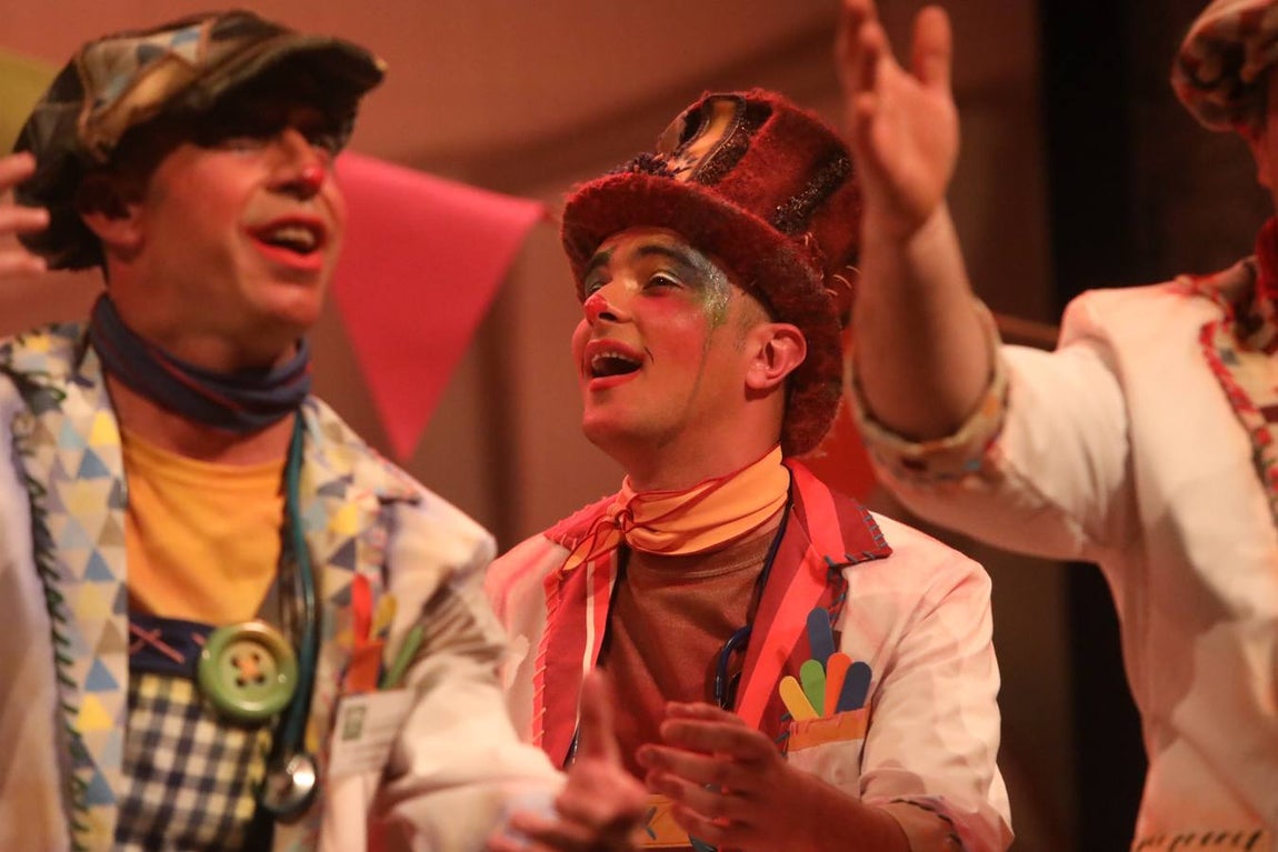 FOTOS: Comparsa Los tocaos del ala en el COAC 2020