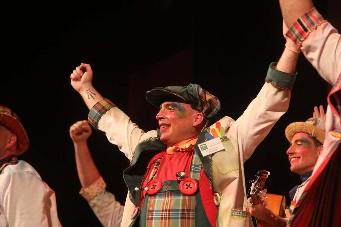 FOTOS: Comparsa Los tocaos del ala en el COAC 2020