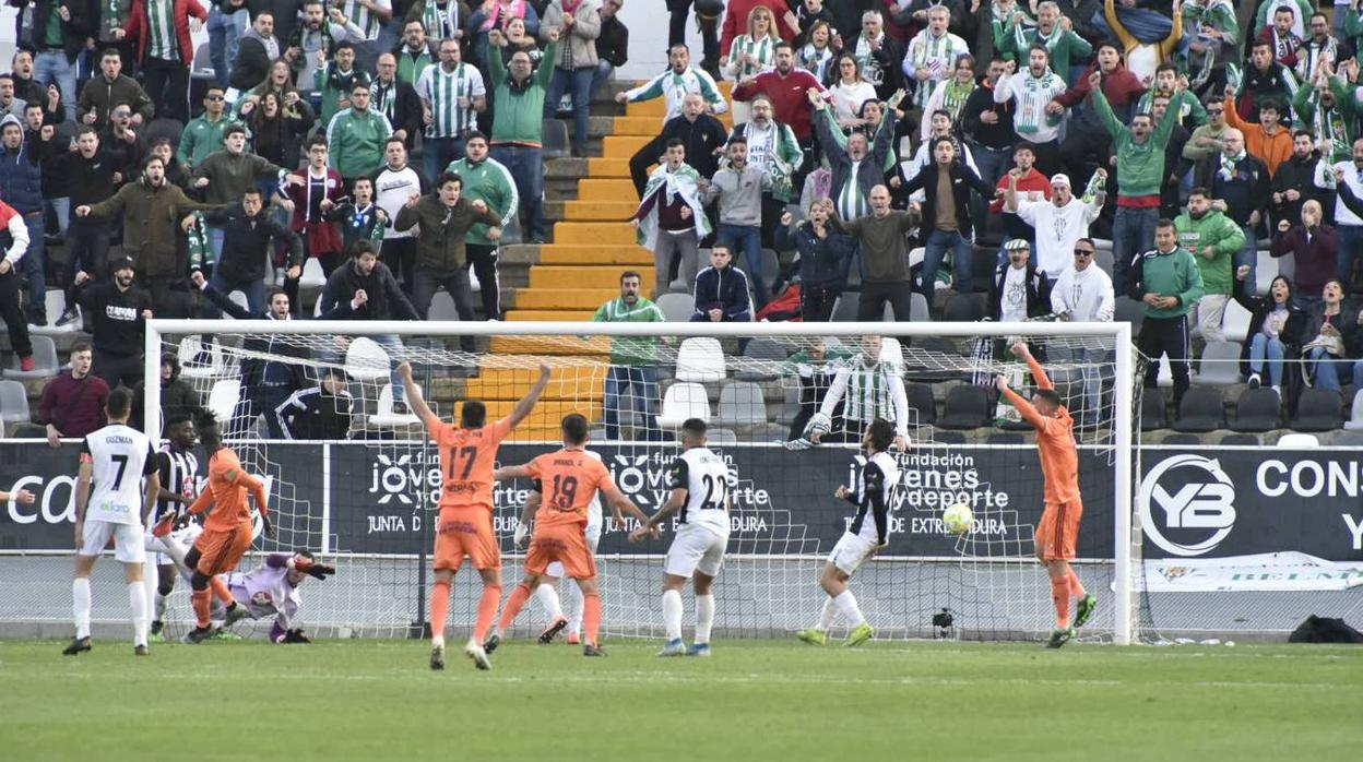 El CD Badajoz-Córdoba CF, en imágenes