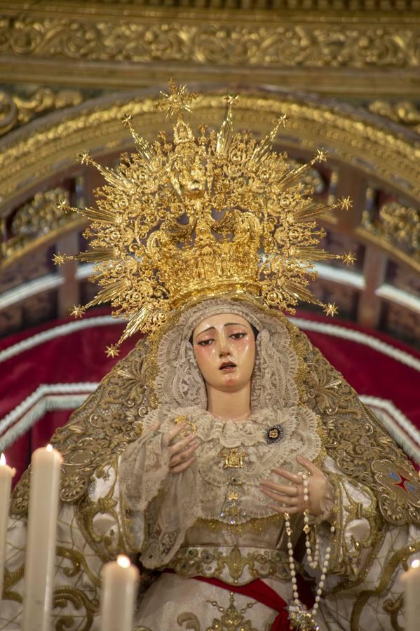 El altar extraordinario de la Esperanza de la Trinidad