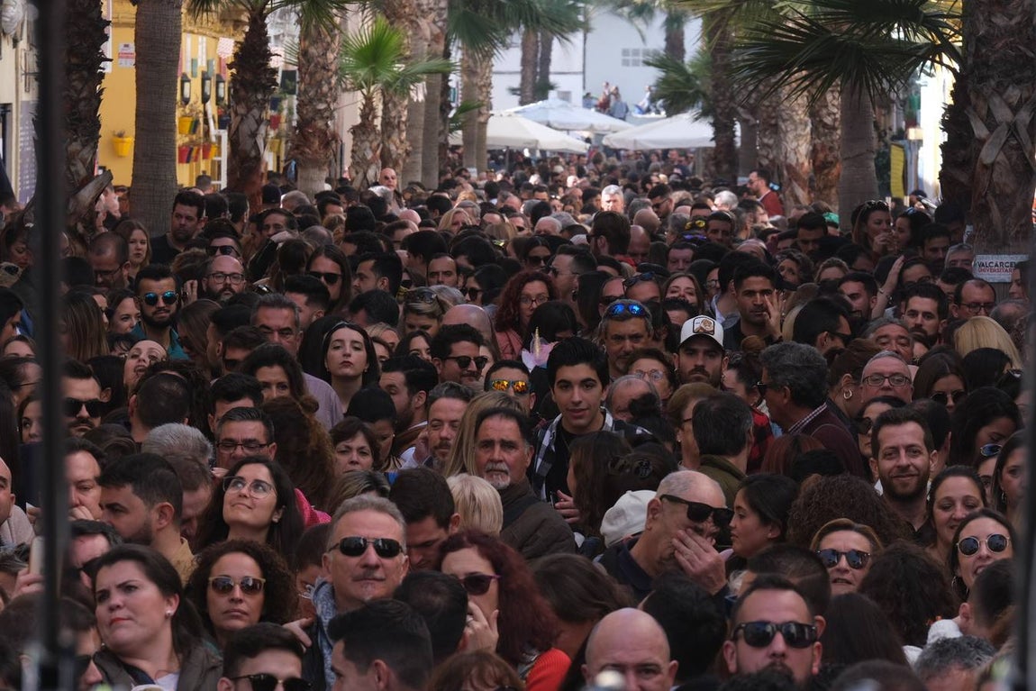 Gran ambiente en La Viña ante la celebración de la Erizada
