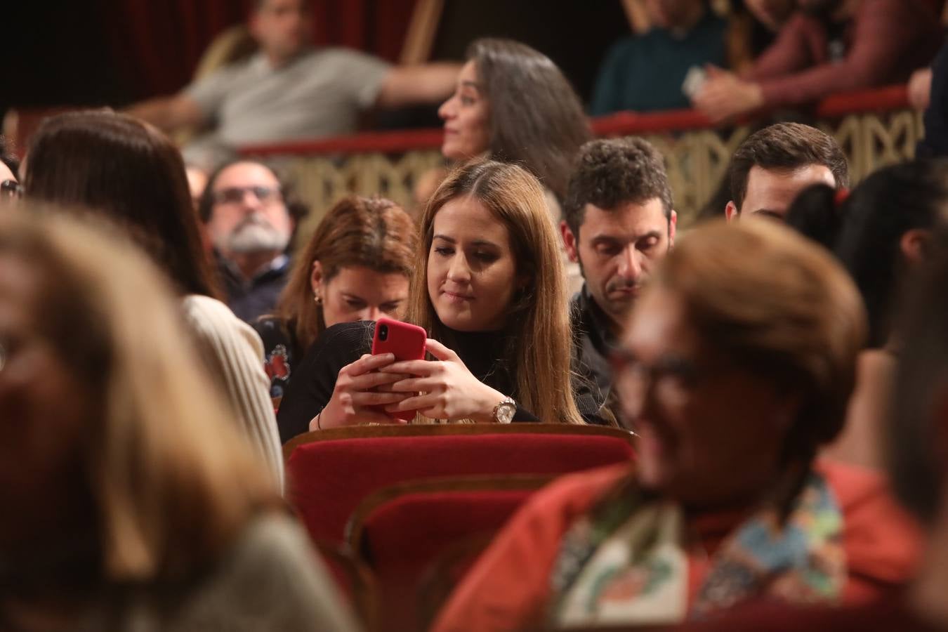 FOTOS: Búscate en el Falla. Ambiente en la segunda sesión de cuartos del COAC 2020