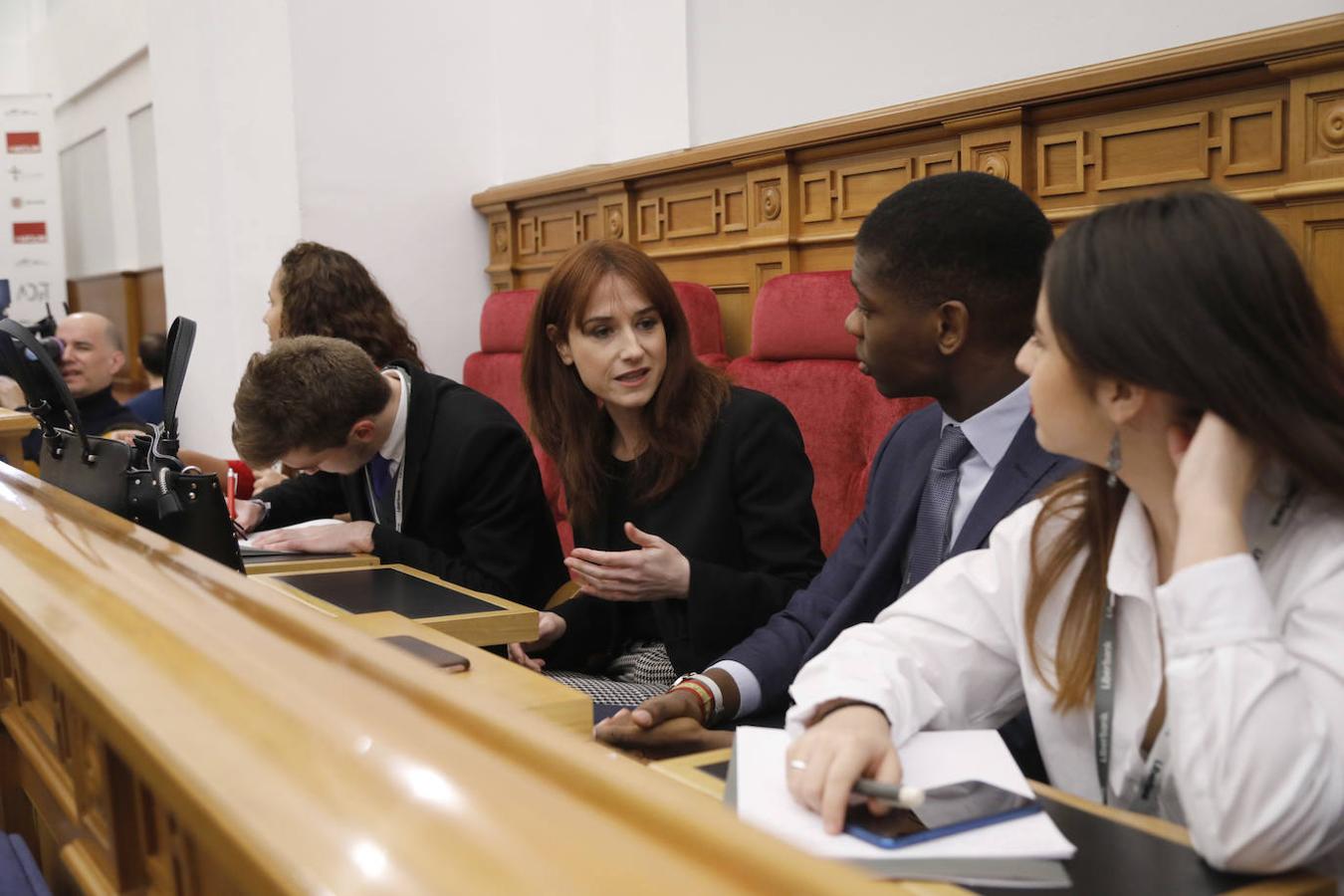 En imágenes: los universitarios debaten en las Cortes de Castilla-la Mancha