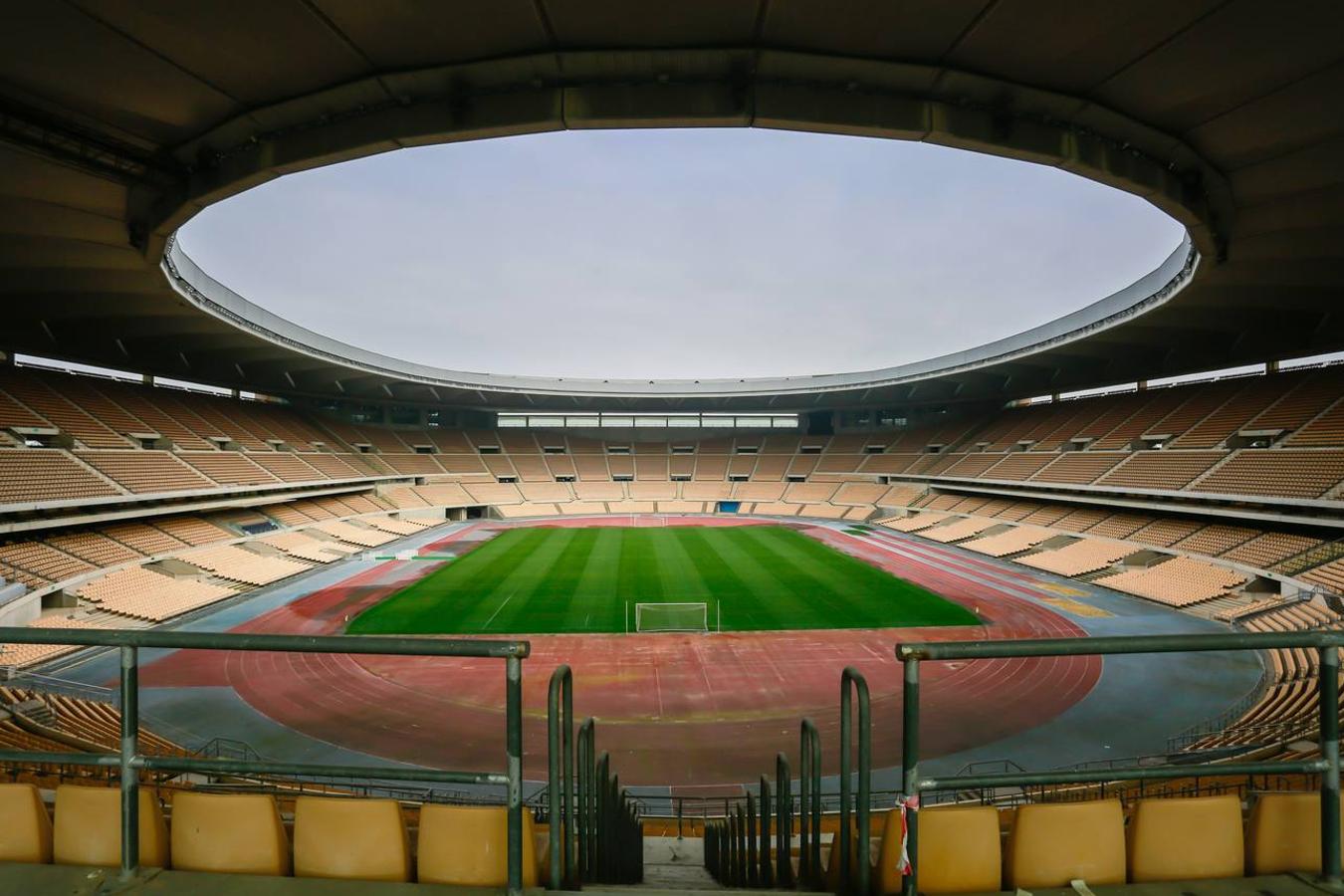 La Junta sustituirá cinco de los 44 paños de la cubierta del Estadio de La Cartuja dañados por las lluvias