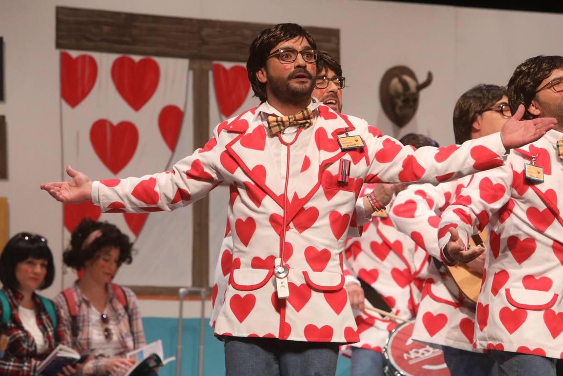 FOTOS: Chirigota Los del corazón partío en el COAC 2020