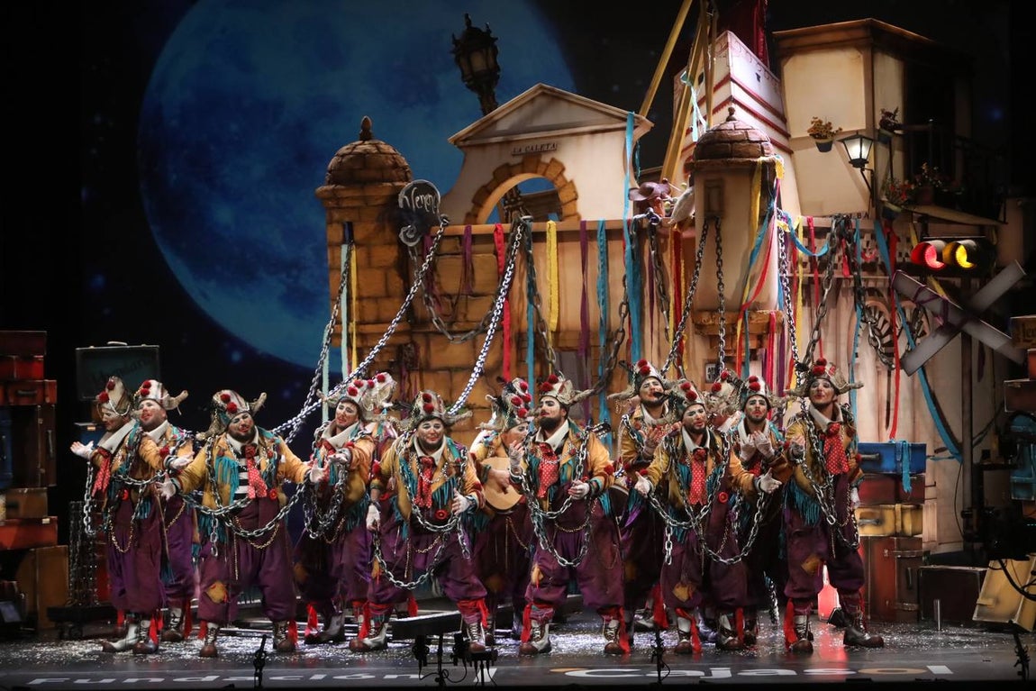 FOTOS: Comparsa Los Encaidenaos en el COAC 2020