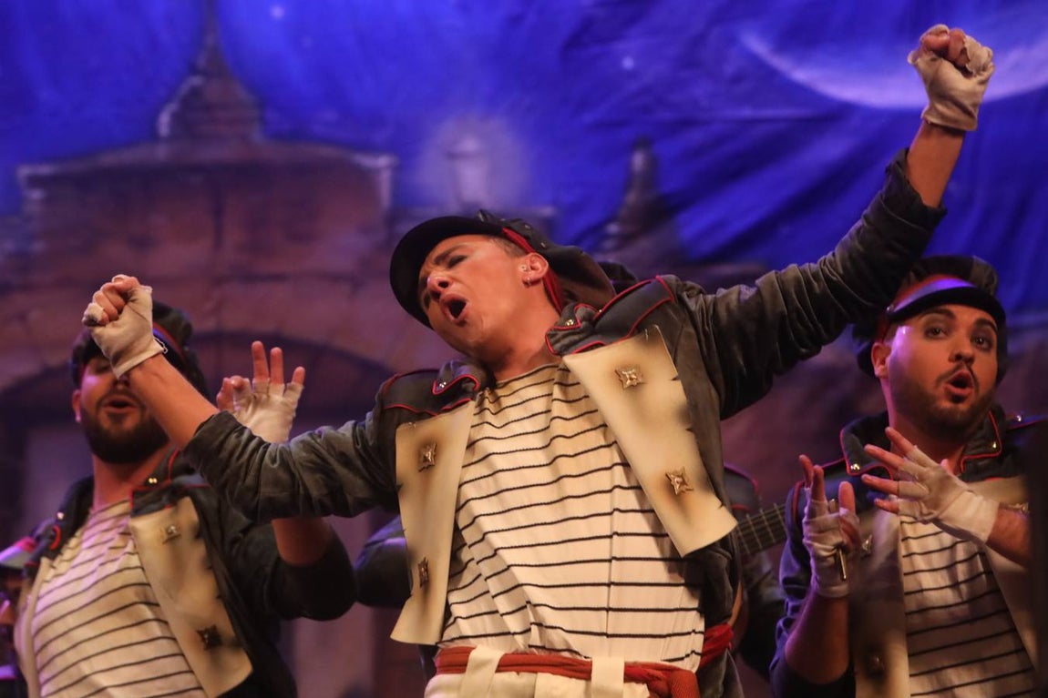 FOTOS: Comparsa Los Pacientes en el COAC 2020