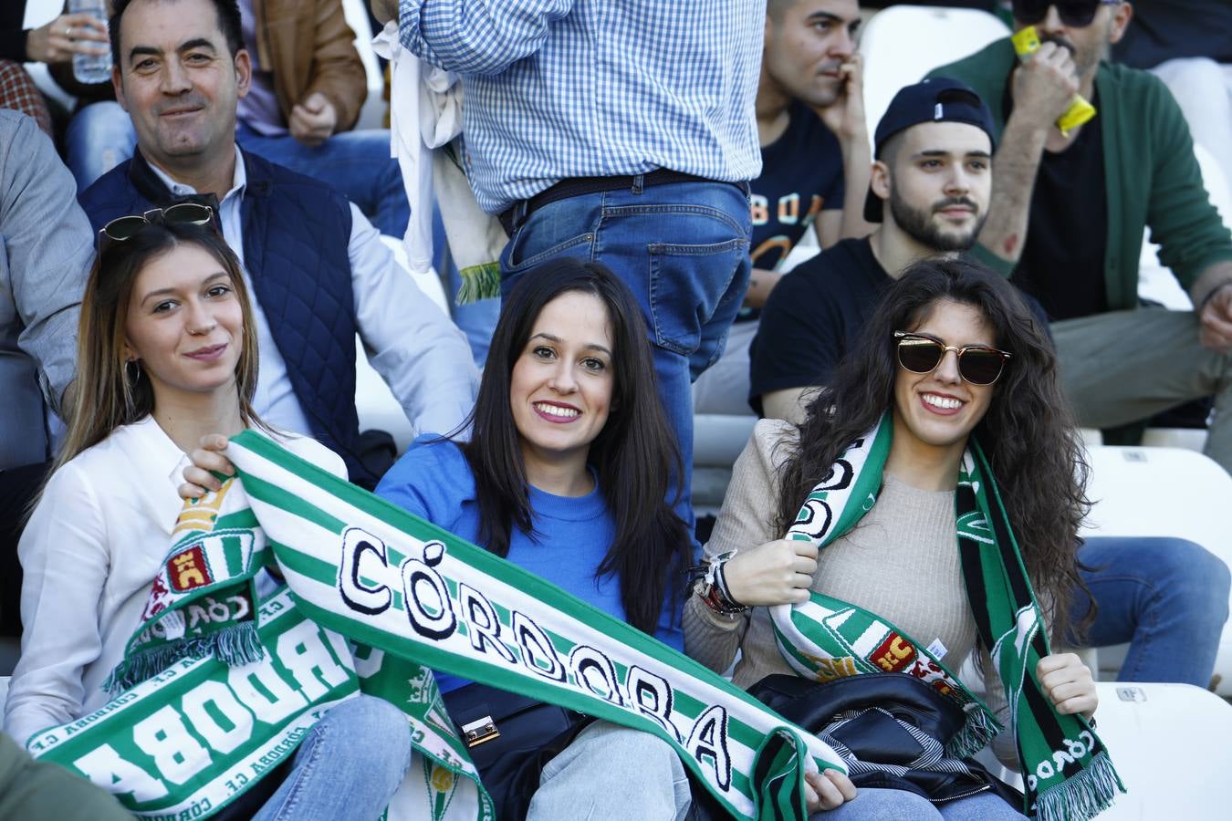 El ambiente en el Córdoba CF-Sevilla Atlético, en imágenes