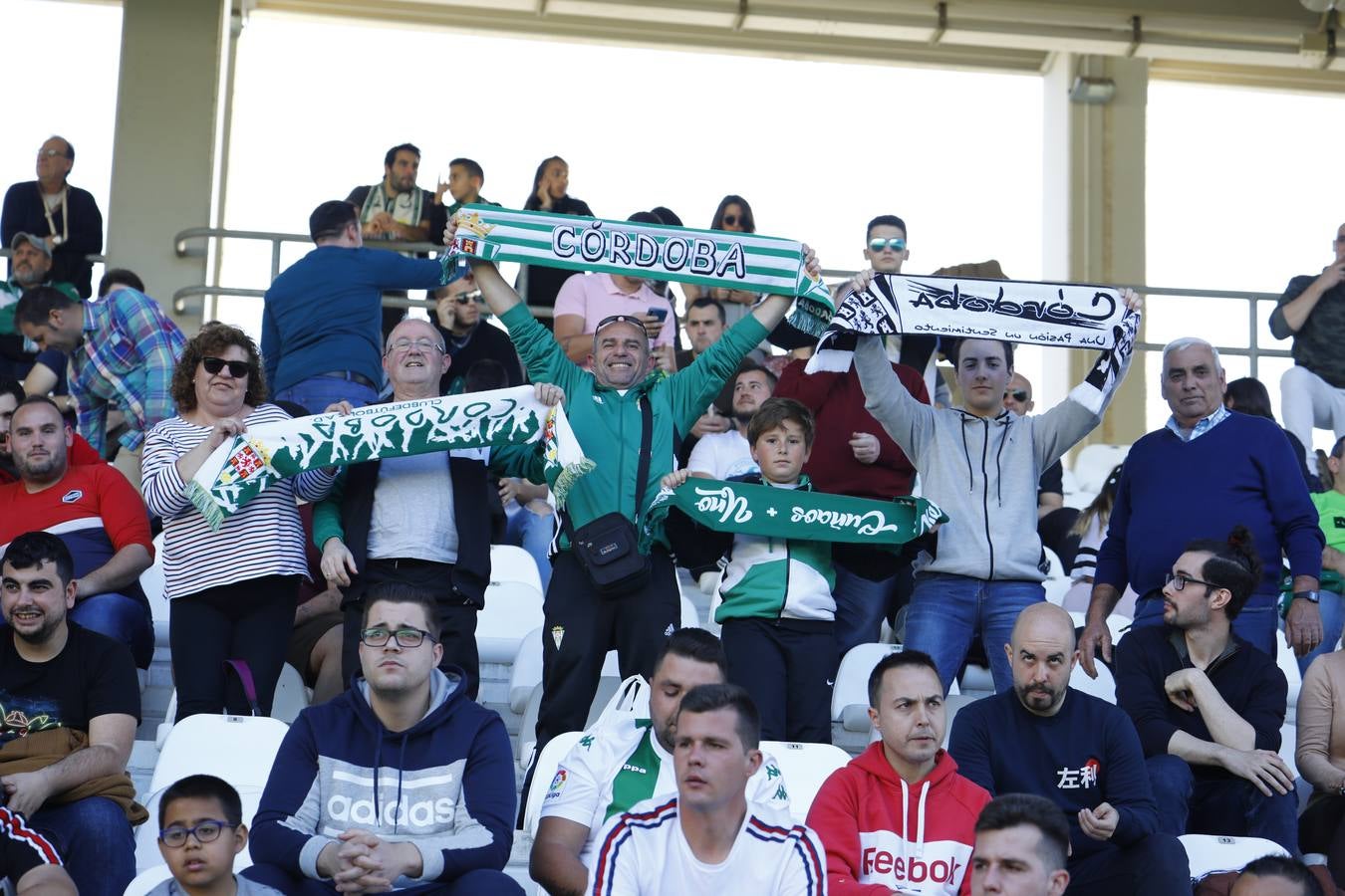 El ambiente en el Córdoba CF-Sevilla Atlético, en imágenes