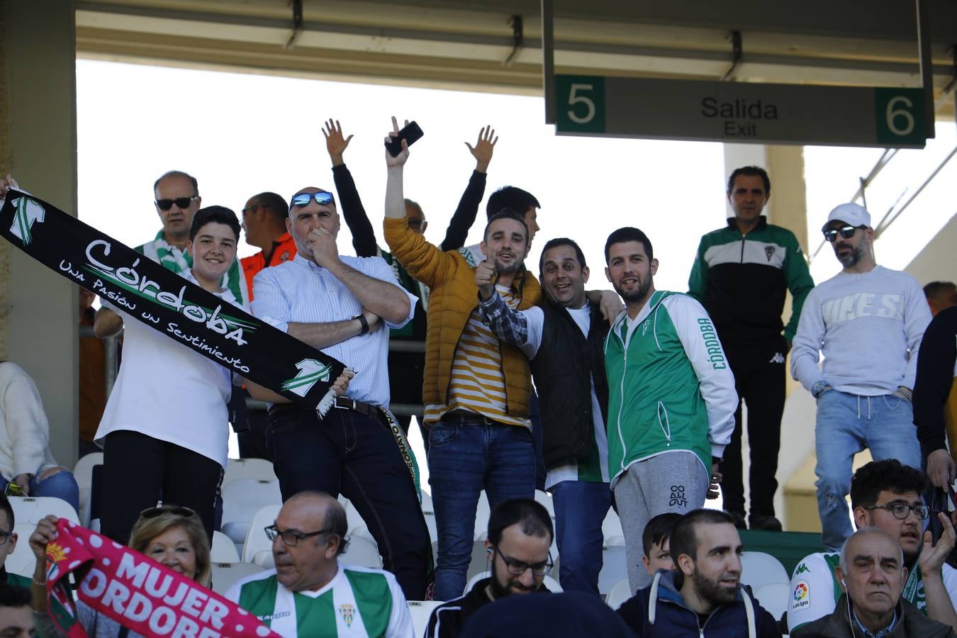 El ambiente en el Córdoba CF-Sevilla Atlético, en imágenes