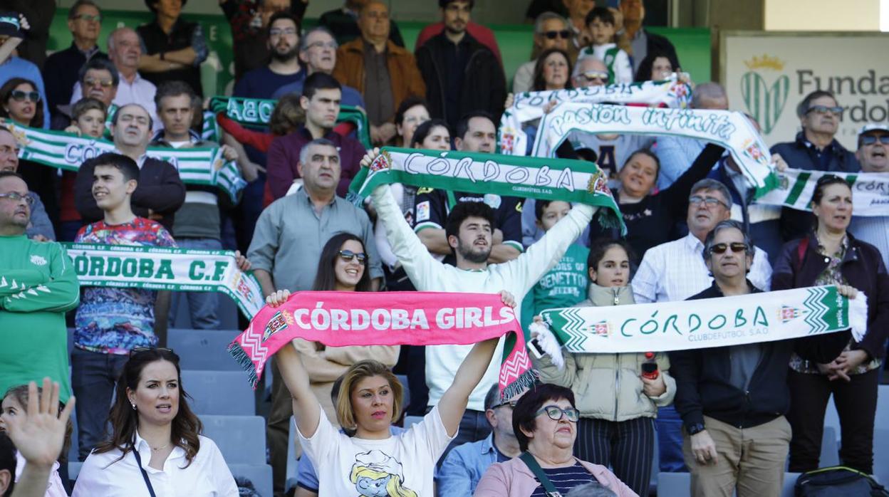 El ambiente en el Córdoba CF-Sevilla Atlético, en imágenes