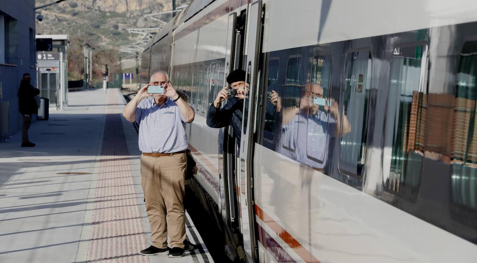 La inauguración del Avant entre Córdoba y Granada, en imágenes