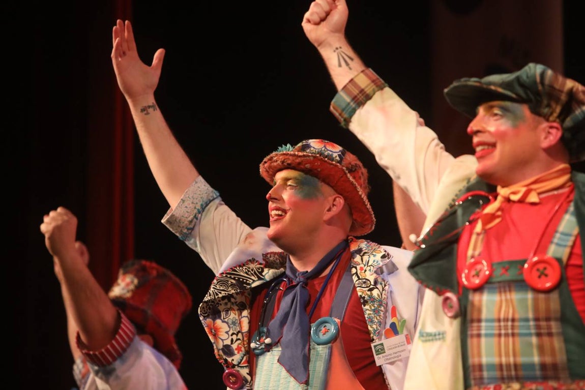 FOTOS: Comparsa Los tocaos del ala en el COAC 2020