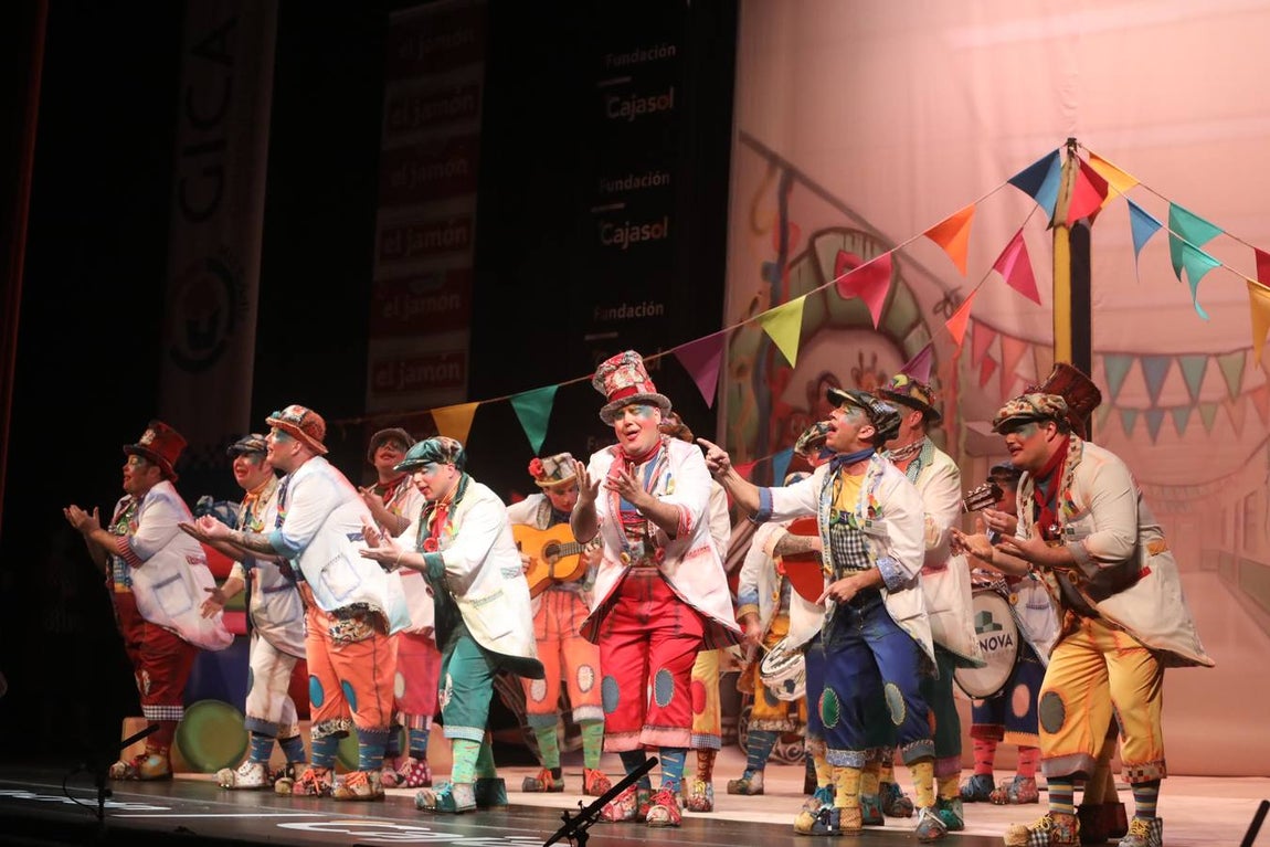 FOTOS: Comparsa Los tocaos del ala en el COAC 2020