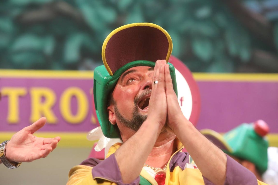 FOTOS: Chirigota Los Niños de la Petróleo en el COAC 2020