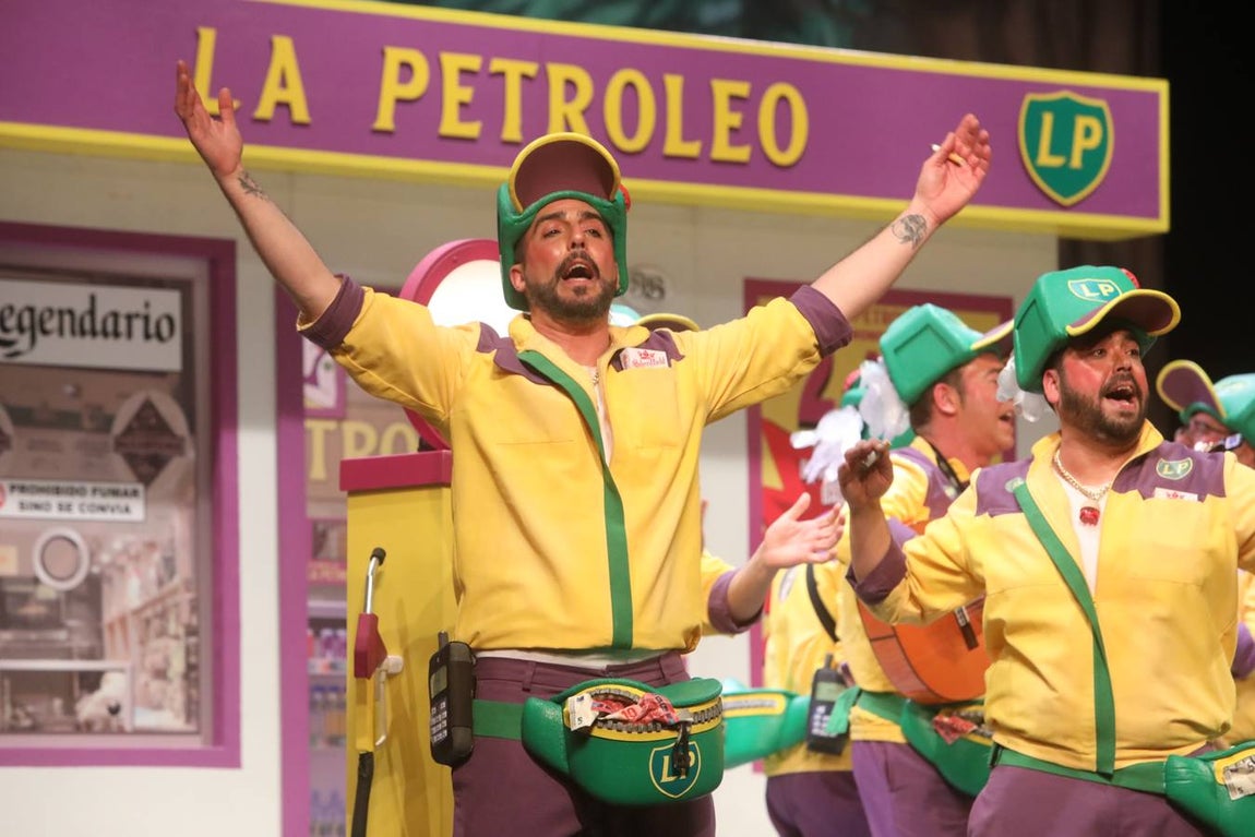 FOTOS: Chirigota Los Niños de la Petróleo en el COAC 2020