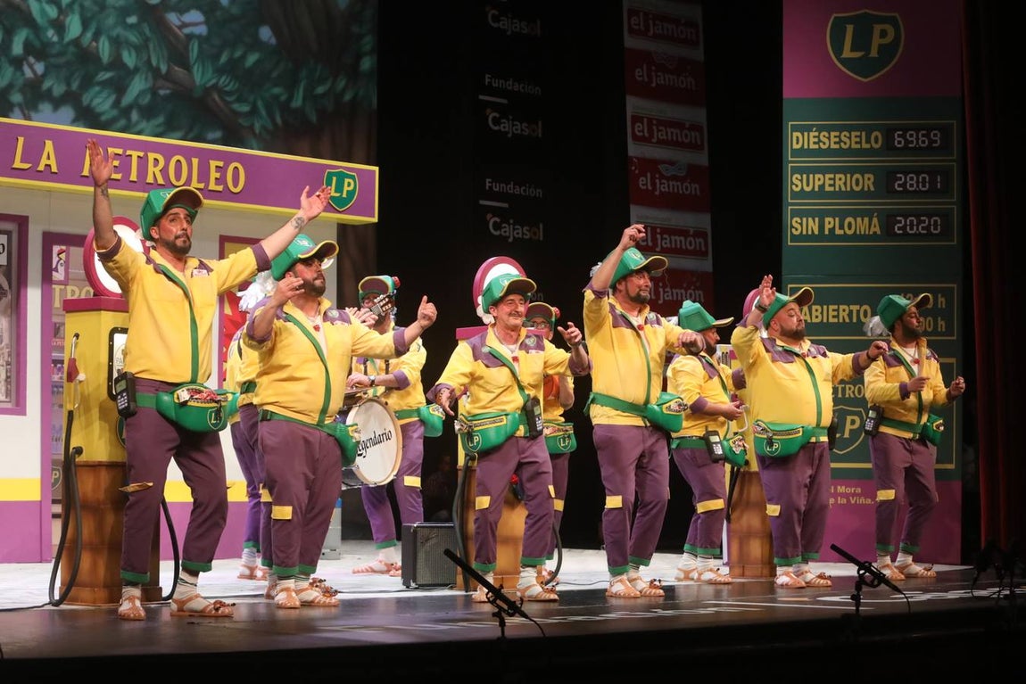 FOTOS: Chirigota Los Niños de la Petróleo en el COAC 2020