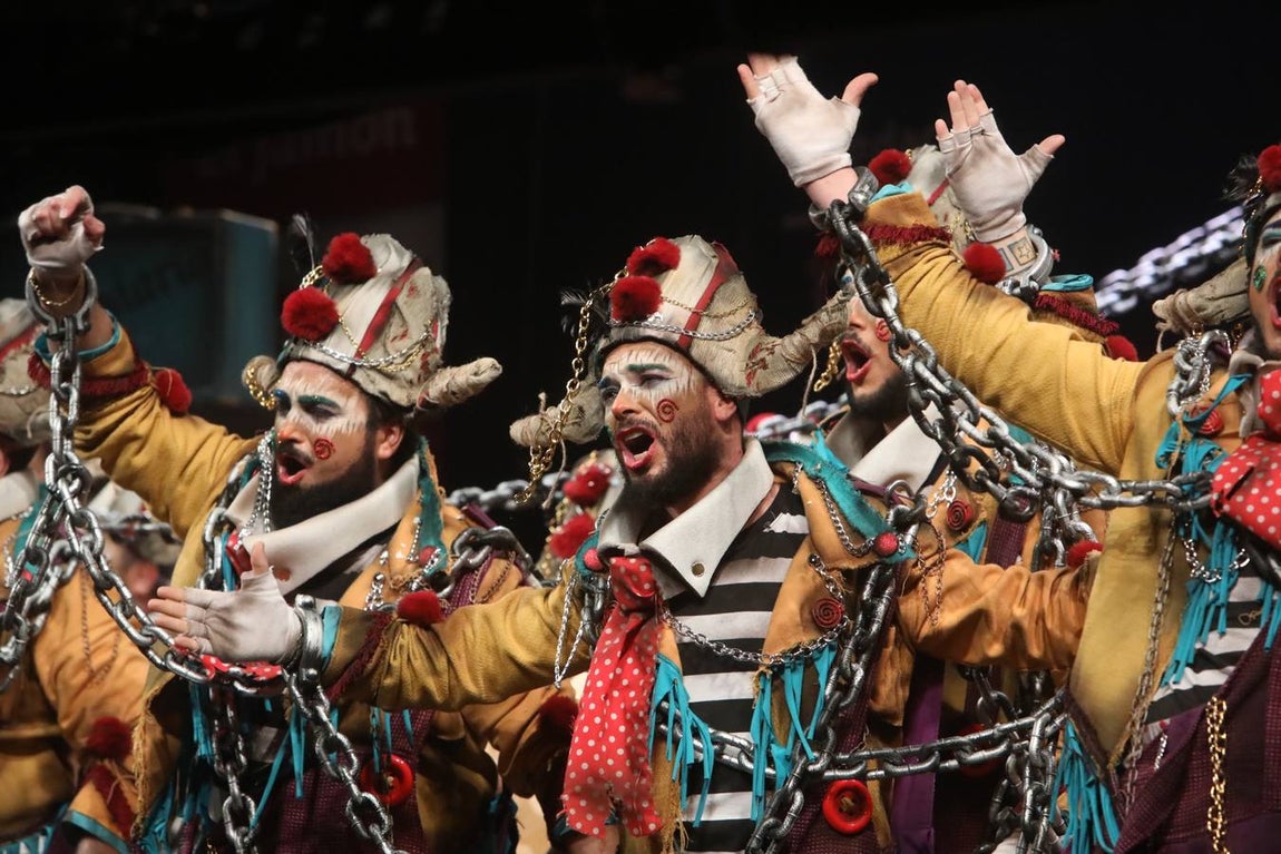 FOTOS: Comparsa Los Encaidenaos en el COAC 2020