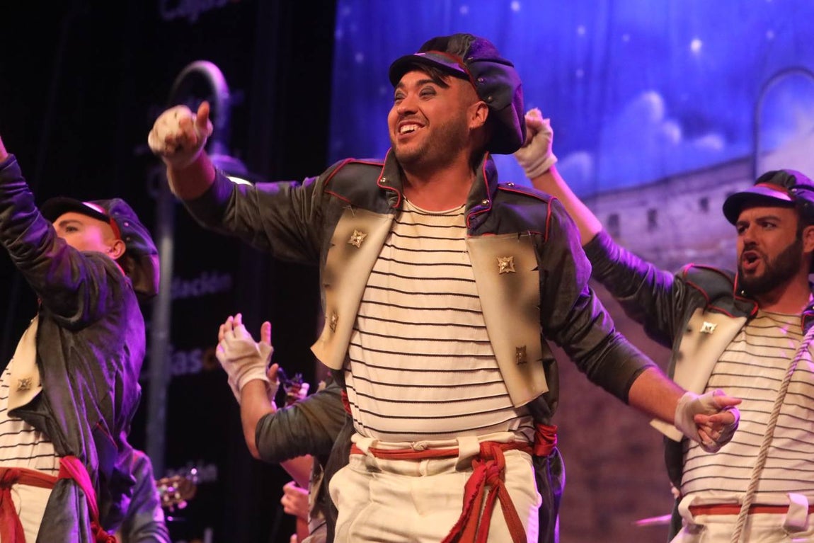 FOTOS: Comparsa Los Pacientes en el COAC 2020