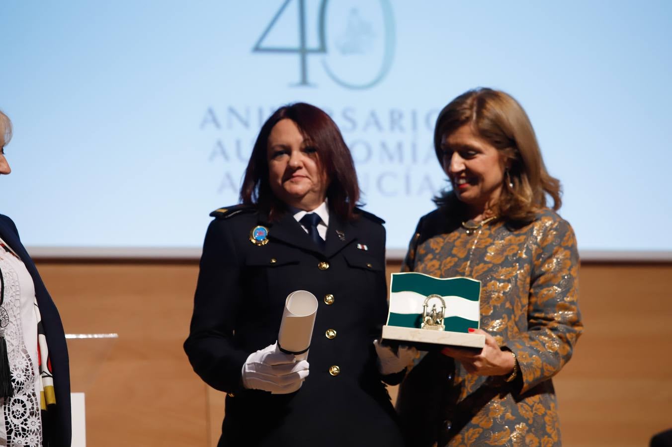 El acto de entrega de banderas de Andalucía en Córdoba, en imágenes