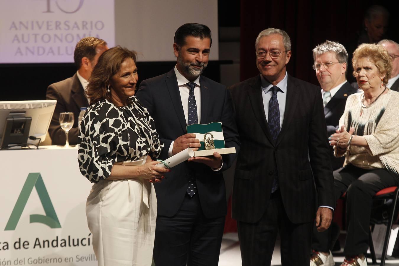 Entrega de «Banderas de Andalucía» de la provincia de Sevilla