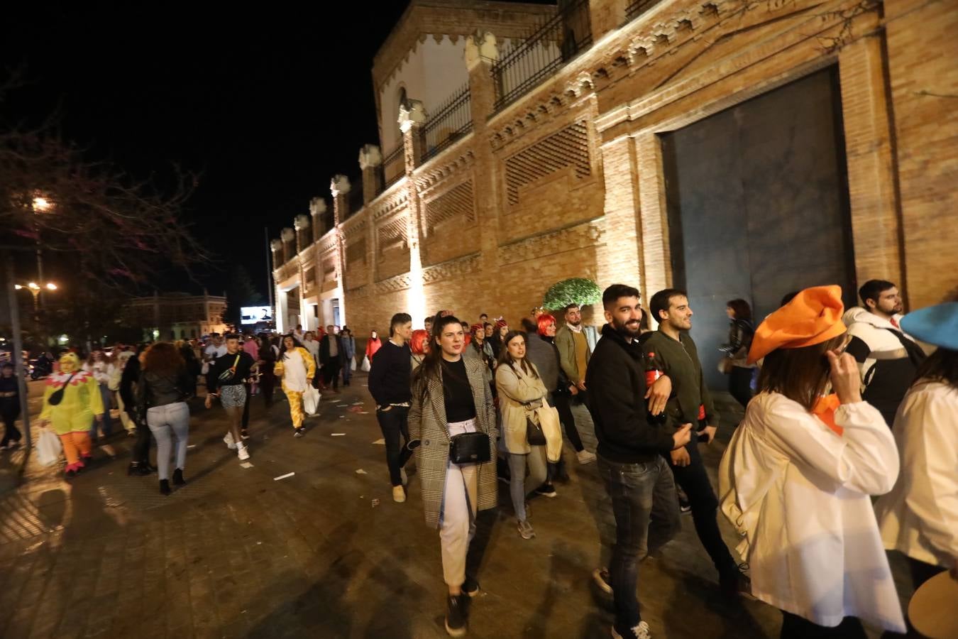 FOTOS: Ambiente el primer sábado de Carnaval en Cádiz