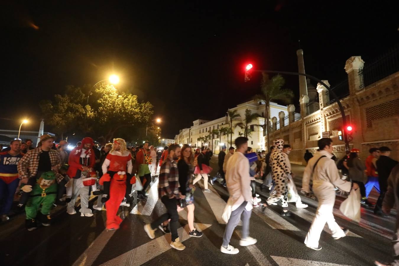 FOTOS: Ambiente el primer sábado de Carnaval en Cádiz