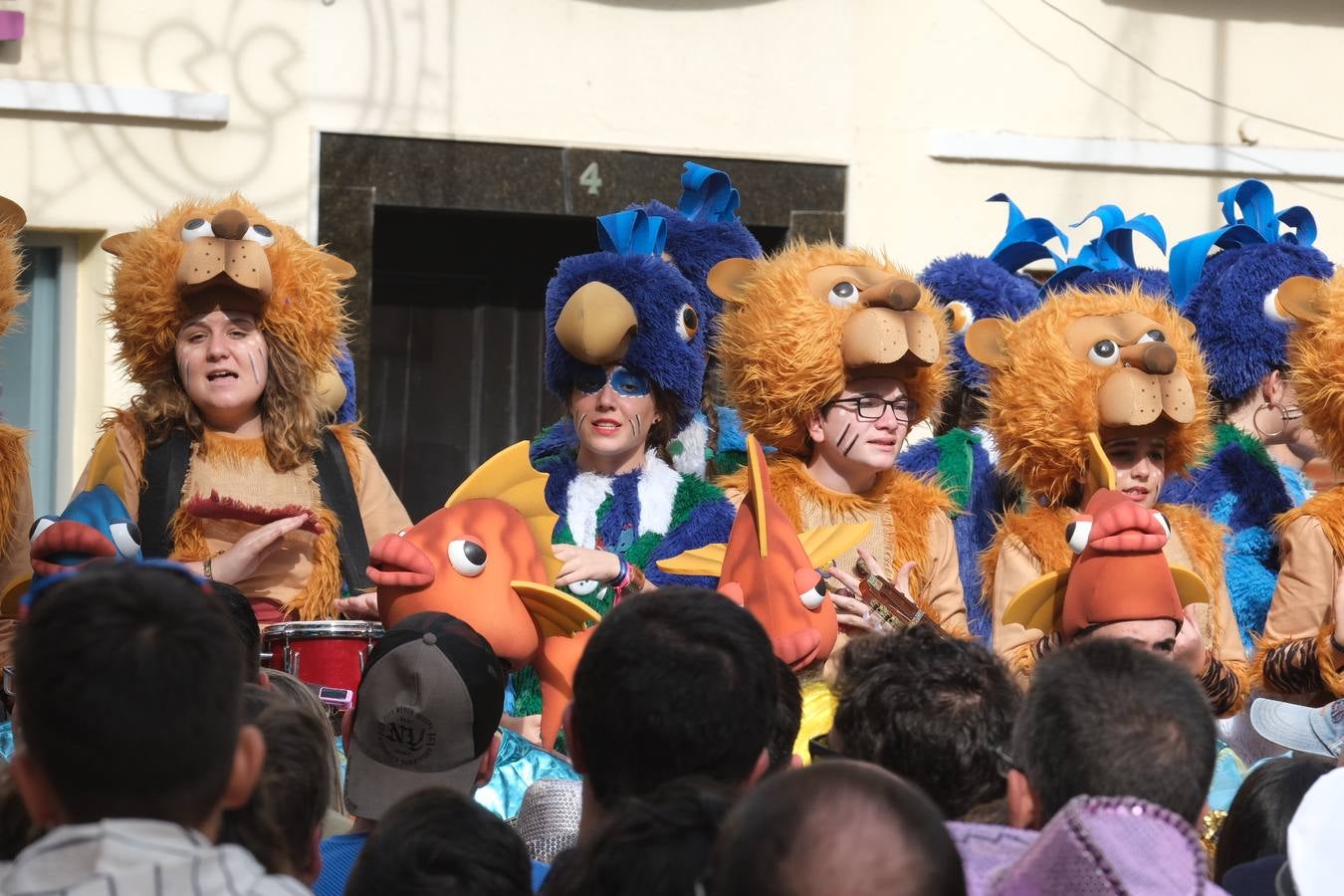 FOTOS: Gran ambiente en la Batalla de coplas del Carnaval de Cádiz 2020