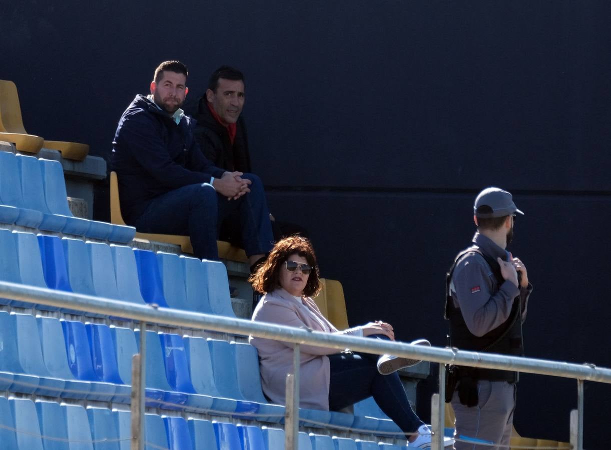 El Cádiz B-Córdoba CF y la afición blanquiverde, en imágenes