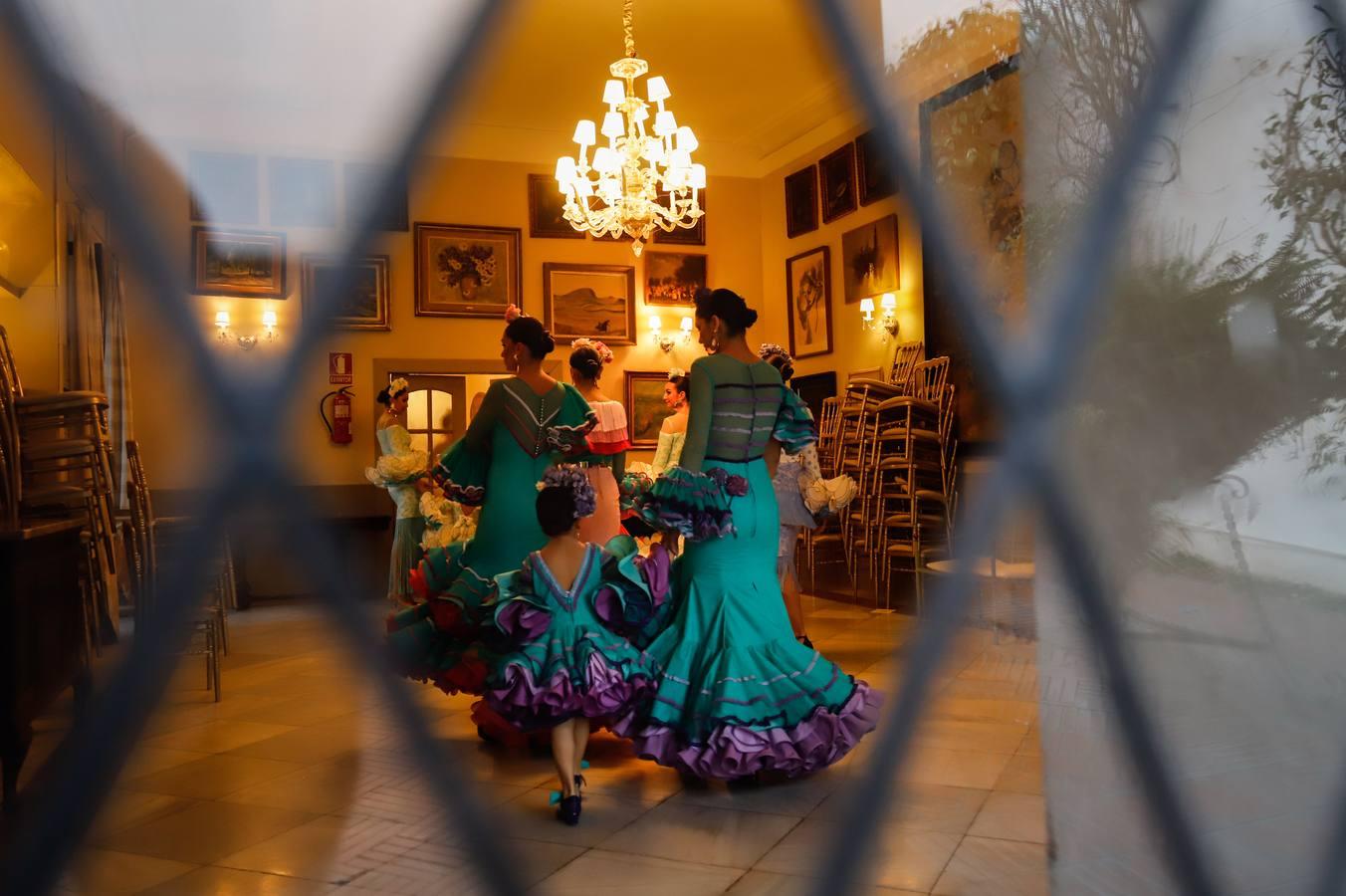 El desfile flamenco de Sara de Benítez en el Círculo de la Amistad, en imágenes