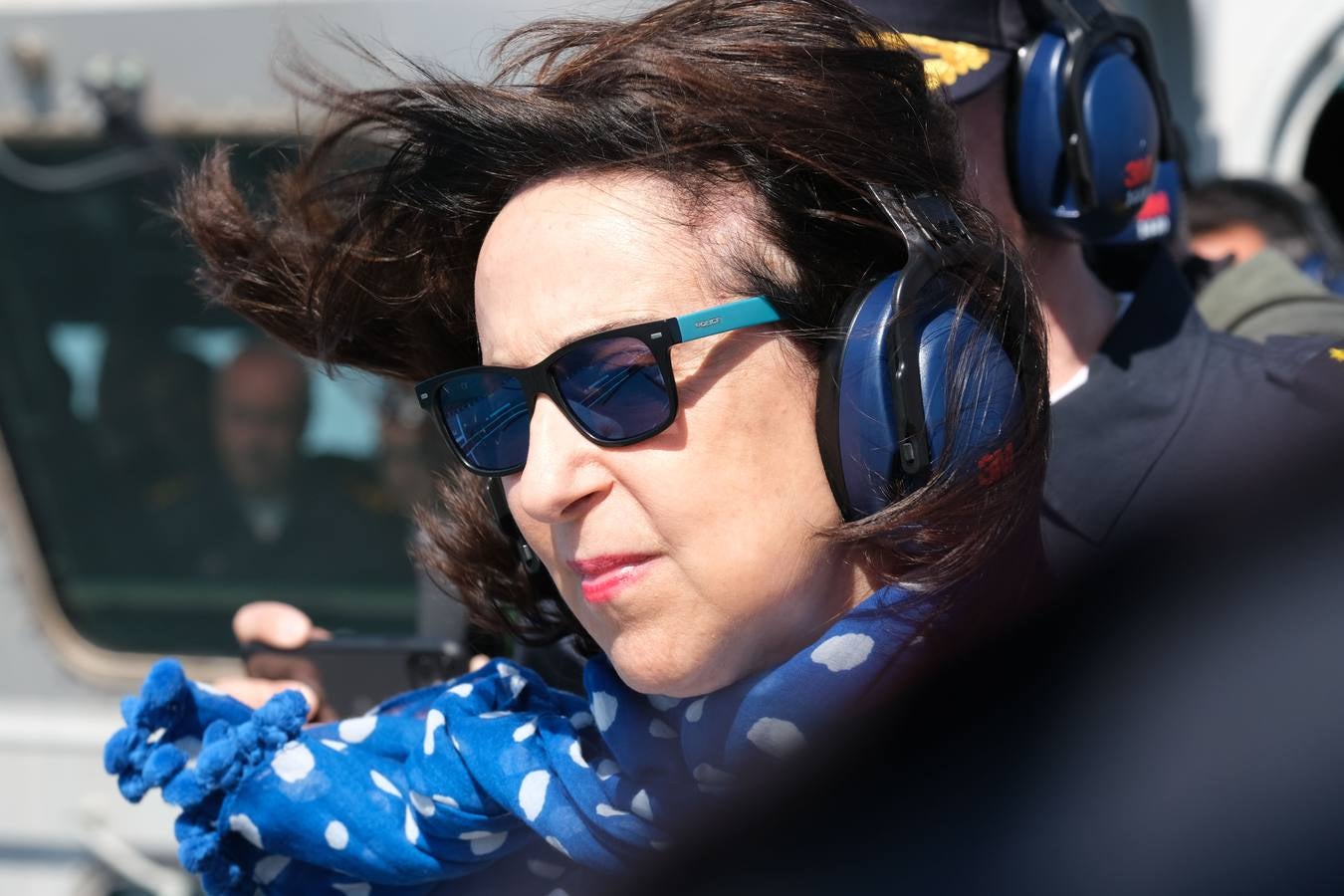 FOTOS: La ministra de Defensa participa en las maniobras Gruflex-20 en la Bahía de Cádiz