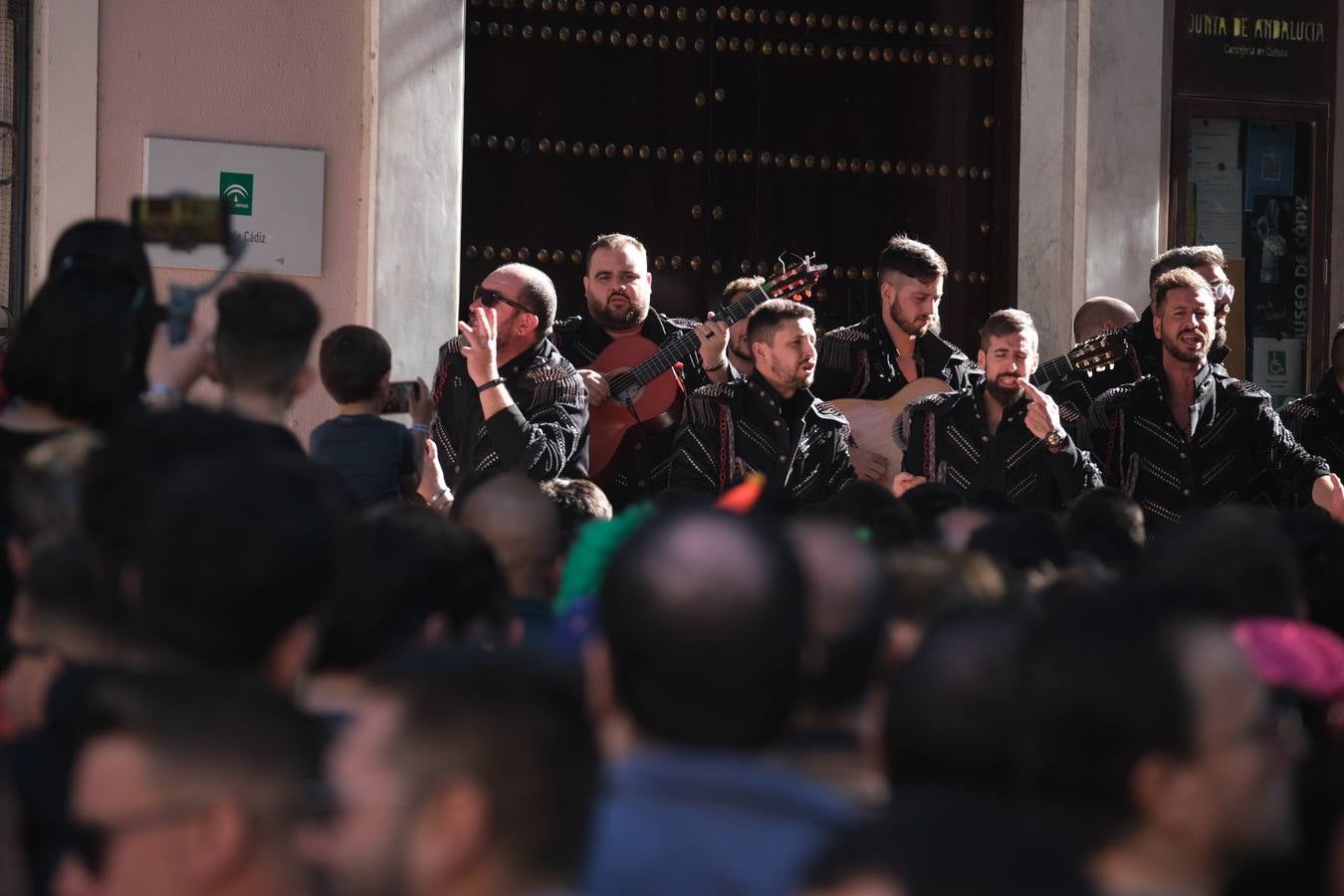 FOTOS: Lunes de coros en el Carnaval de Cádiz 2020